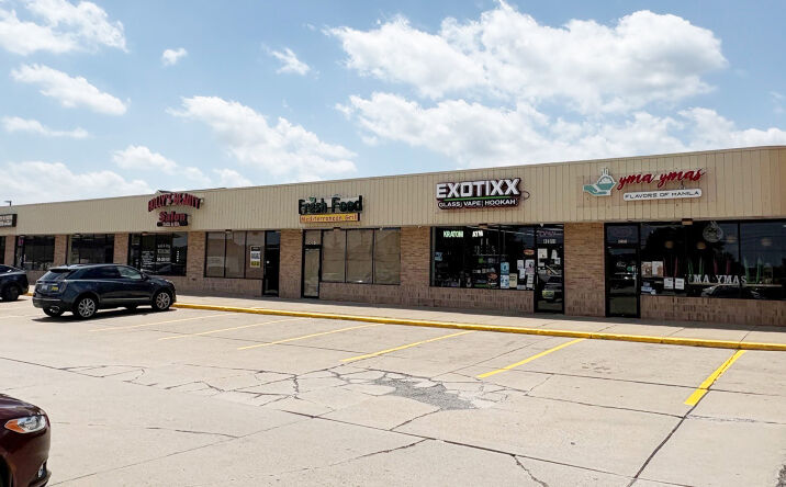 Pictures of Retail, Office property located at 42889-42915 Dequindre Rd., Troy, MI 48098 for lease - image #1
