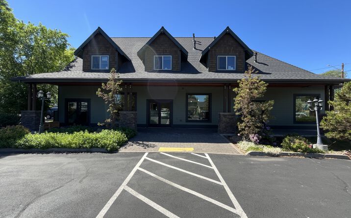 Pictures of Retail, Office property located at 222 NW SEVENTH ST, REDMOND, OR 97756 for lease - image #1
