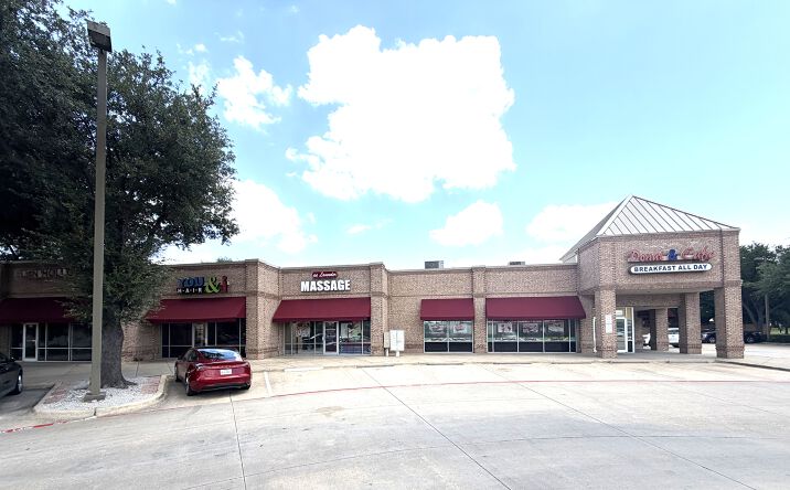 Pictures of Retail, Office property located at 1921 E HEBRON PKWY, CARROLLTON, TX 75007-1530 for lease - image #1