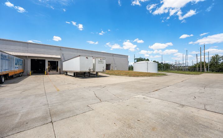 Pictures of Retail, Industrial property located at 445 Southwest 52nd Avenue, Ocala, FL 34474 for lease - image #1