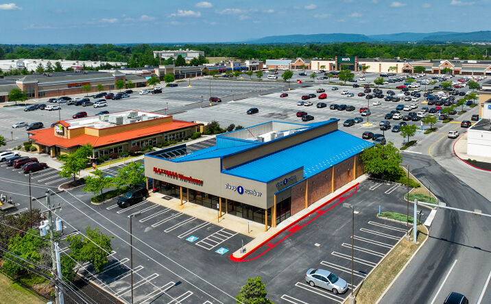 Pictures of Retail property located at 5104 Jonestown Road, Harrisburg, PA 17112 for lease - image #1