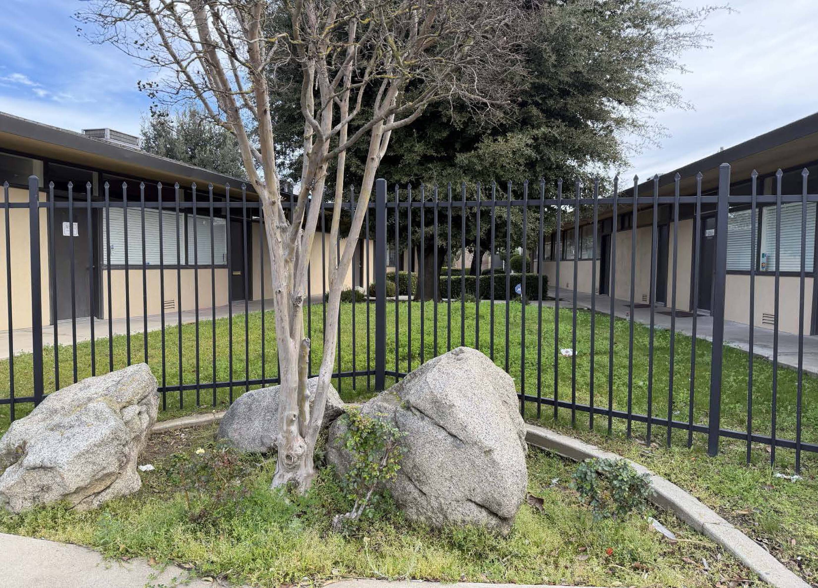 1601 Mchenry Village Way, Modesto, CA 95350