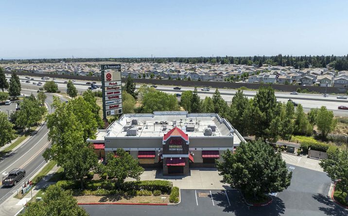Pictures of Retail, Restaurant property located at 3698 N. Freeway Blvd, Sacramento, CA 95834 for lease - image #1