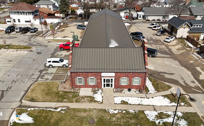 Pictures of Retail, Office property located at 630 Washington Street, Pella, IA 50219 for lease - image #1