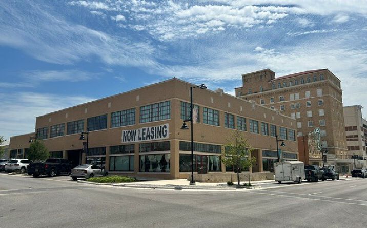 Pictures of Retail, Office property located at 104 East Central Avenue, Temple, TX 76501 for lease - image #1
