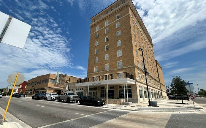 Pictures of Retail, Office property located at 114 East Central Avenue, Temple, TX 76501 for lease - image #1
