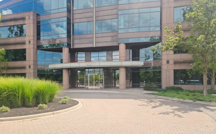 Pictures of Office property located at 545 Metro Pl S, Dublin, OH 43017 for lease - image #1