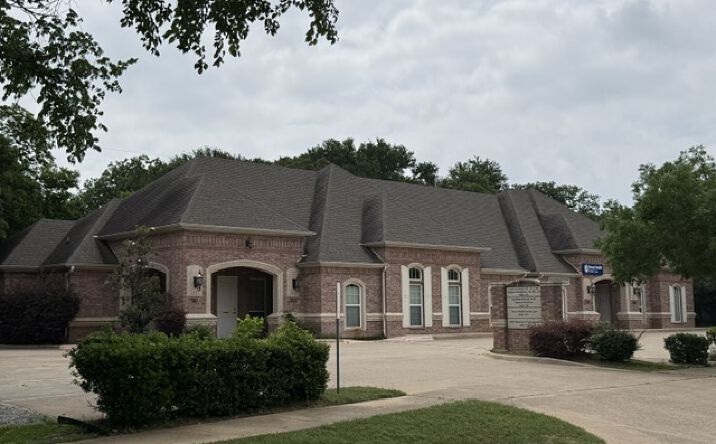 Pictures of Office property located at 5009 THOMPSON TER COLLEYVILLE TX 76034-5850, COLLEYVILLE, TX 76034-5850 for lease - image #1