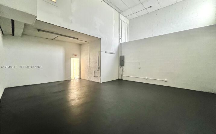 Pictures of Industrial property located at 8000 NW 31st St # 18, Doral, FL 33122 for lease - image #1