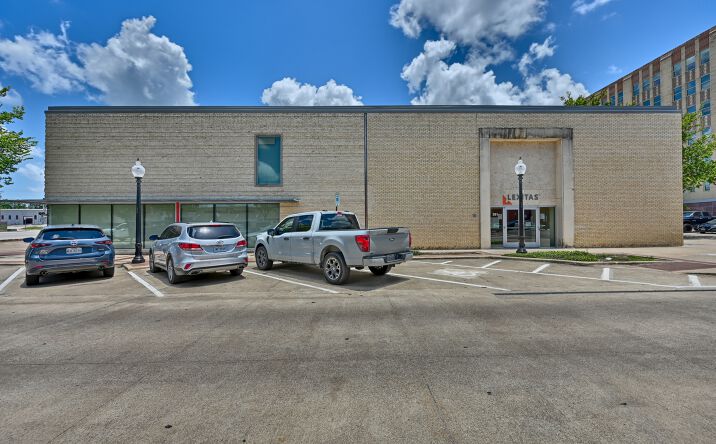 Pictures of Retail, Office property located at 301 N MAIN ST, BRYAN, TX 77803-5312 for lease - image #1