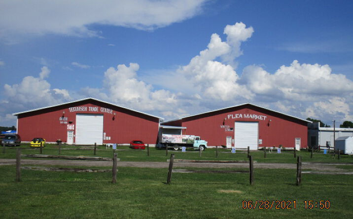 Pictures of Office, Industrial property located at 9129 Tecumseh - Clinton Hwy, Tecumseh, MI 49286 for lease - image #1