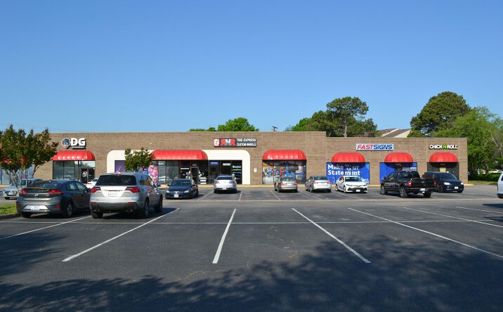 Pictures of Retail property located at 1422 N Battlefield Blvd, Chesapeake, VA 23320 for lease - image #1
