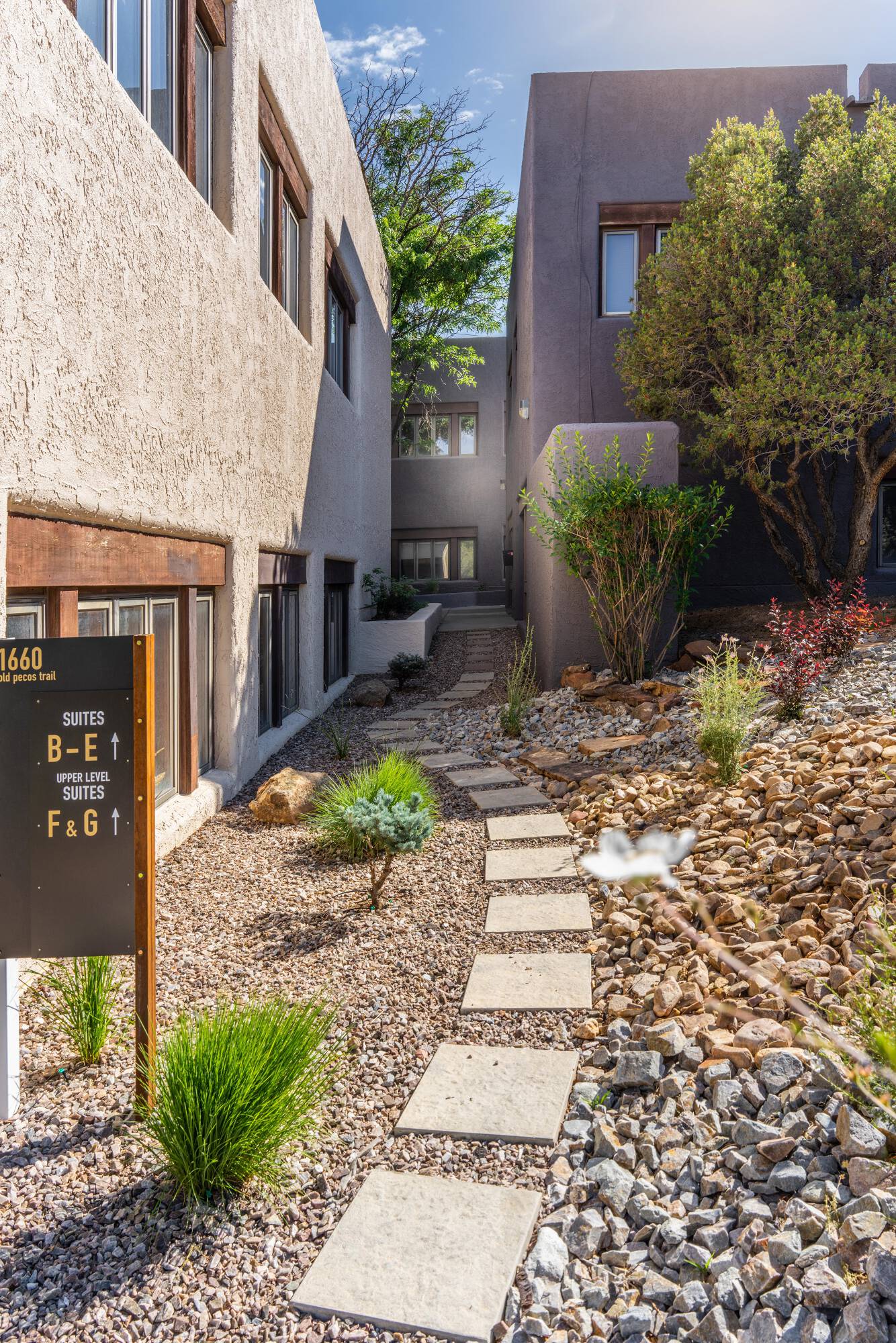 1660 Old Pecos Trail, Santa Fe, NM 87505