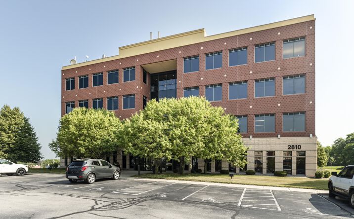 Pictures of Office property located at 2810 Crossroads Dr Suite 4000, Madison, WI 53718 for lease - image #1