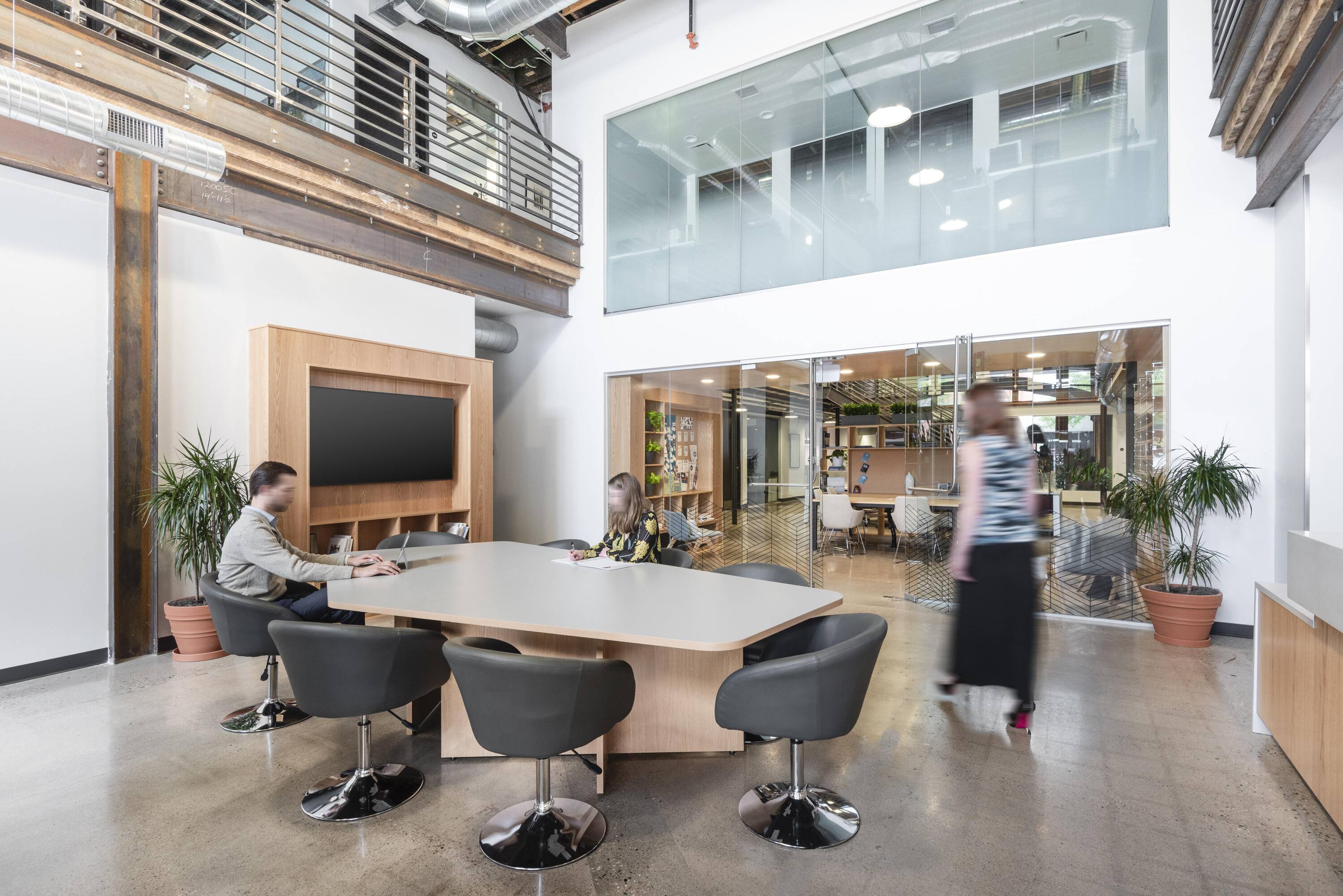 2358558