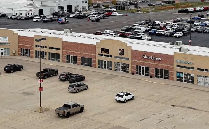 Pictures of Retail property located at 100 Stadium Drive, Defiance, OH 43512 for lease - image #1