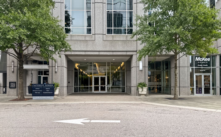Pictures of Office property located at 4208 Six Forks Rd, Raleigh, NC 27609 for lease - image #1
