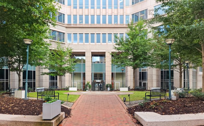 Pictures of Office property located at 525 N Tryon St, Suite 1600, Charlotte, NC 28202 for lease - image #1
