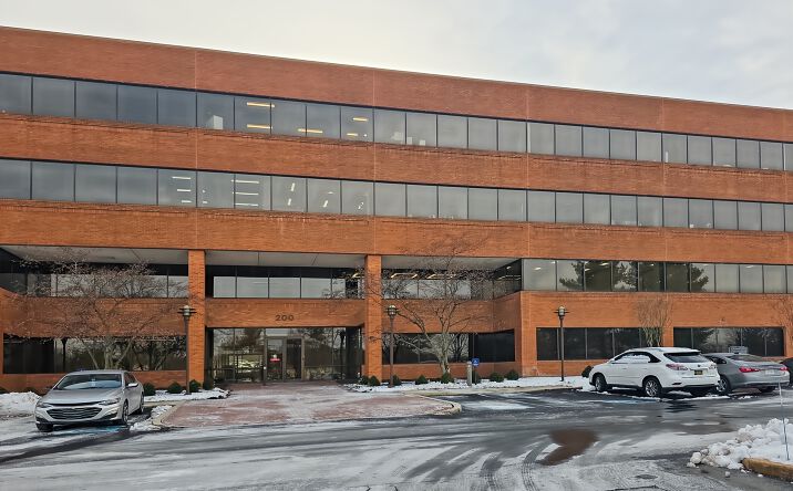 Pictures of Office property located at 200 Continental Dr, Newark, DE 19713 for lease - image #1