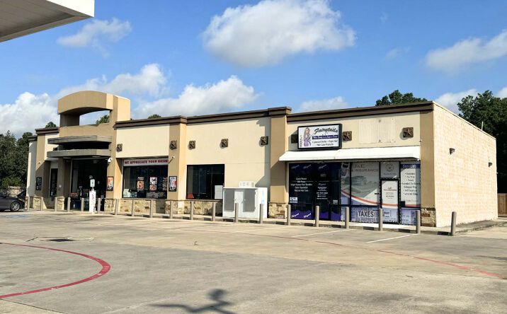 Pictures of Retail property located at 210 W Airtex Blvd, Houston, TX 77090 for lease - image #1