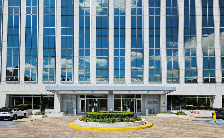 Pictures of Office property located at 5444 Westheimer	Suite 1000, Houston, TX 77056 for lease - image #1