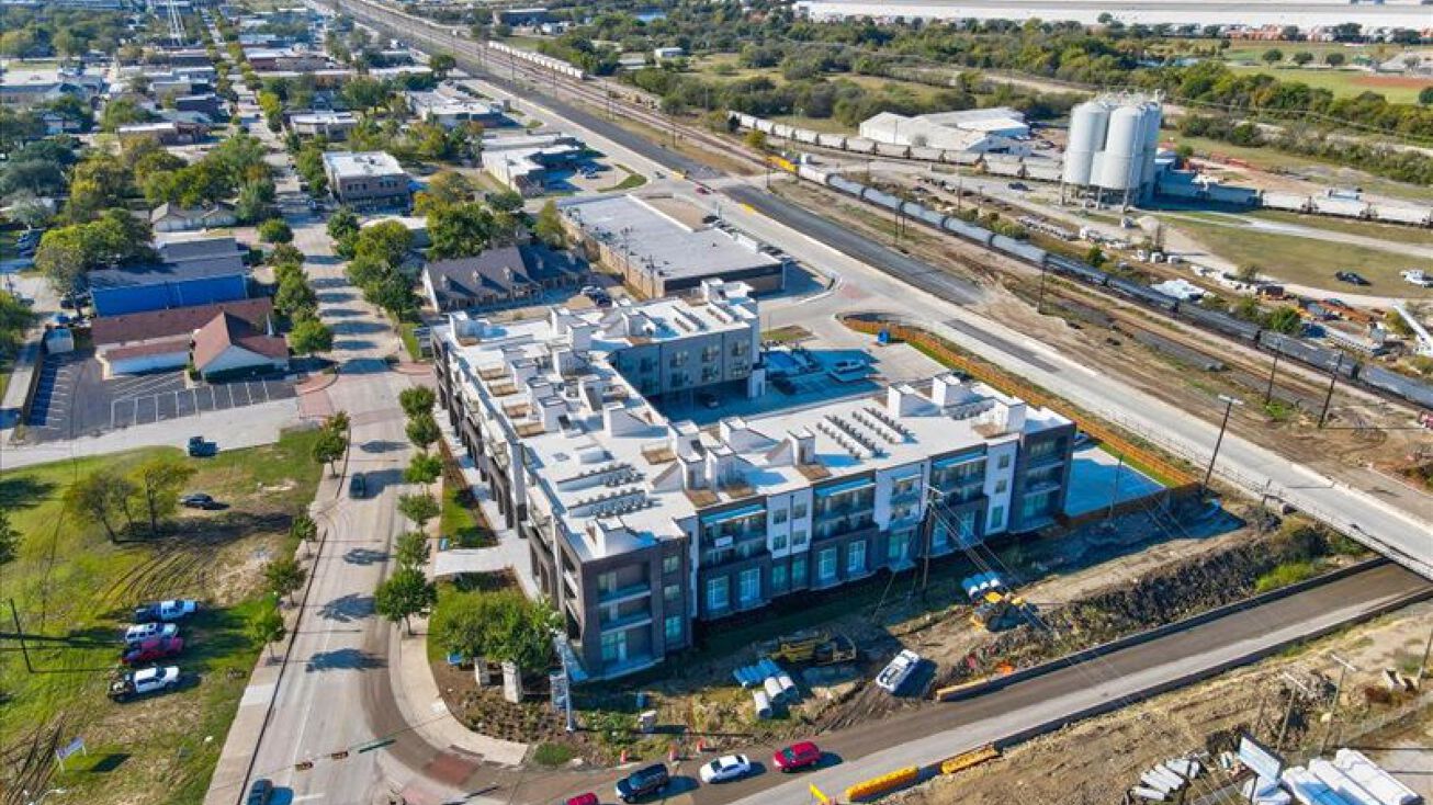 601 N Oak St, Roanoke, TX 76262 Retail Space for Lease 601 N Oak Street