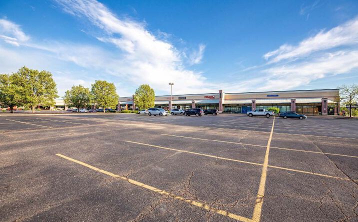 Pictures of Retail, Office property located at 4842-4978 Union Centre Pavilion Drive, West Chester, OH 45069 for lease - image #1