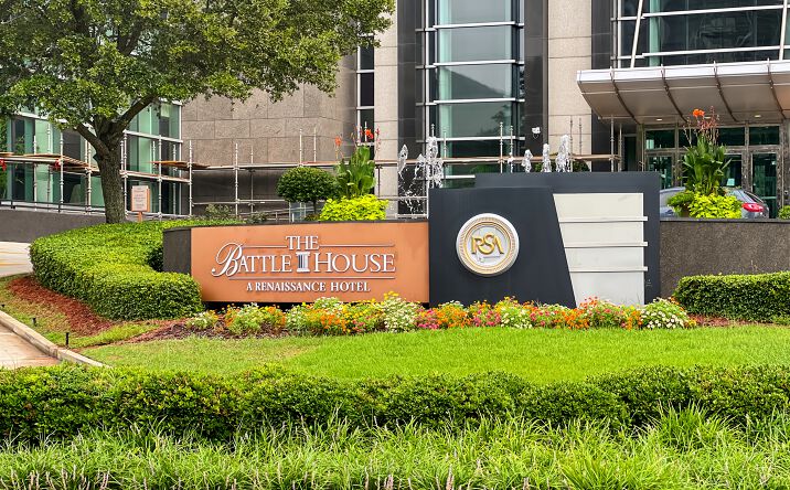 Pictures of Office property located at 11 N. Water Street, 10th Floor, Mobile, AL 36602 for lease - image #1