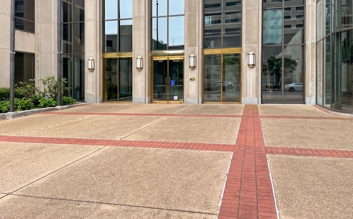 Pictures of Office property located at 333 Texas Street, Suite 1300,, Shreveport, LA 71101 for lease - image #1