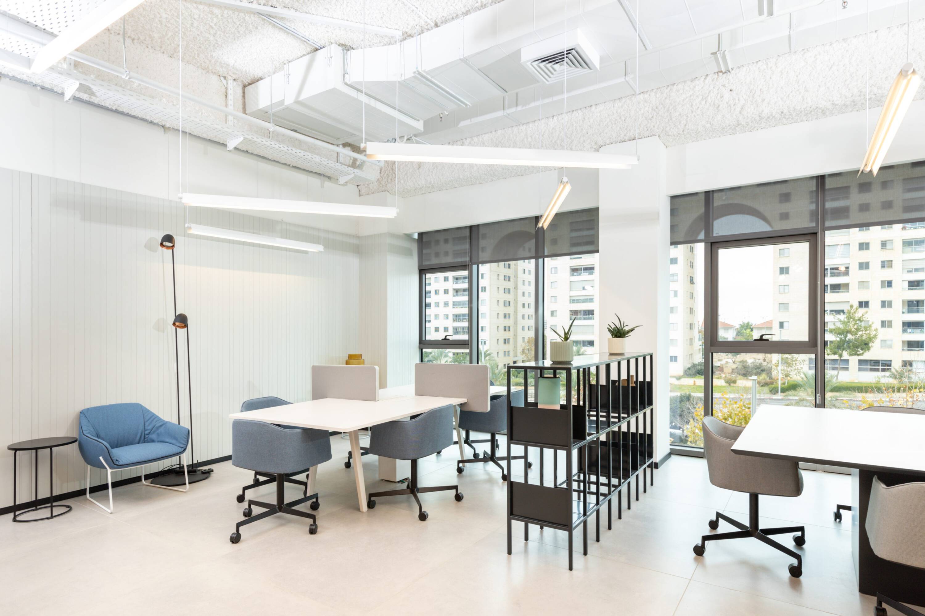 3109953