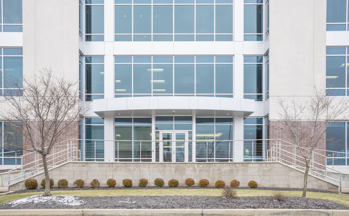 2009 Mackenzie Way Suite 100 Cranberry Township Pa 16066 Office Space For Lease Regus Cranberry Crossroads