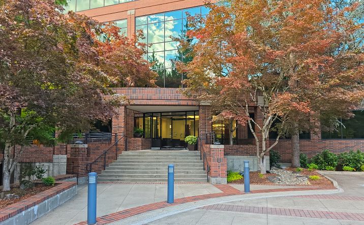 Pictures of Office property located at 4800 SW Meadows Road Suite 300, Lake Oswego, OR 97035 for lease - image #1