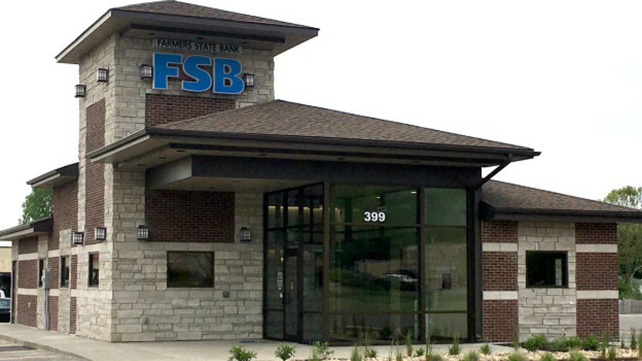 301 Edgewood Rd NW, Cedar Rapids, IA 52405 Retail Space for Lease