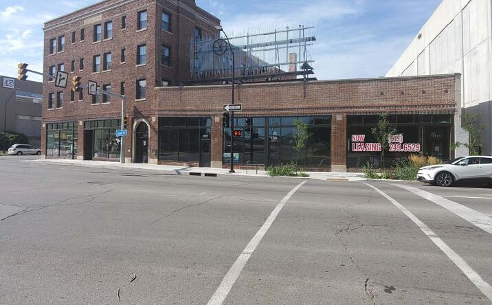 Pictures of Retail, Office property located at 1723 Grand Avenue, Des Moines, IA 50309 for lease - image #1