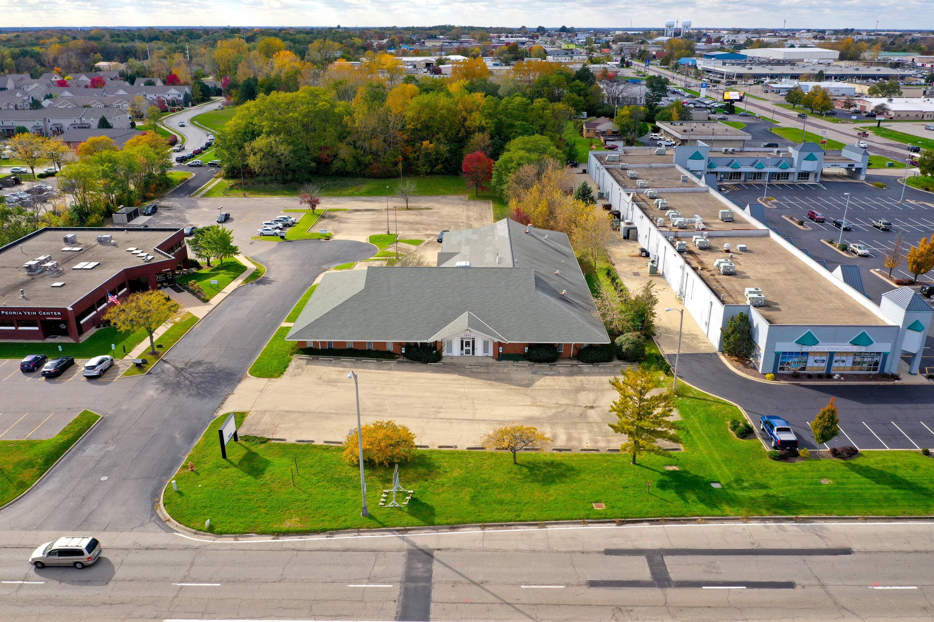 7801 N. Knoxville Ave., Peoria, IL 61614