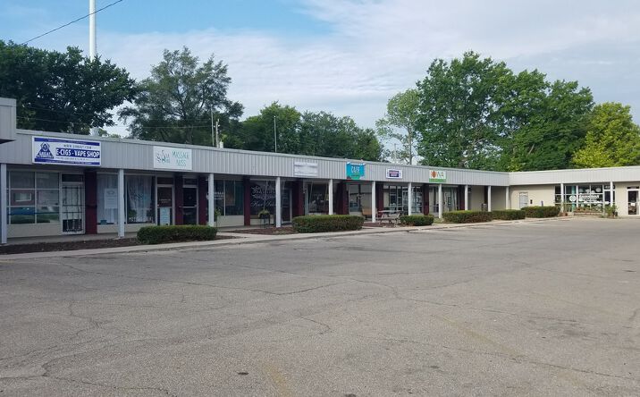 Pictures of Retail, Office property located at 4944 Franklin Ave, Des Moines, IA 50310 for lease - image #1