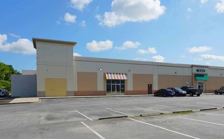 Pictures of Retail property located at 4952 Centre Pointe Dr, North Charleston, SC 29418 for lease - image #1