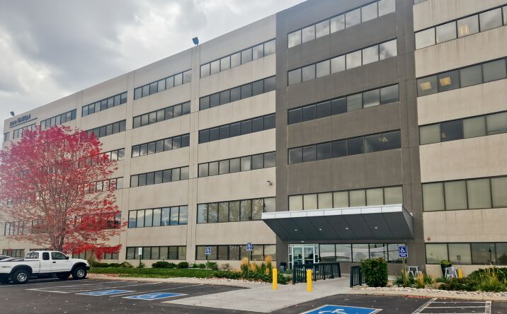Pictures of Office property located at 200 Union Blvd, Lakewood, CO 80228 for lease - image #1