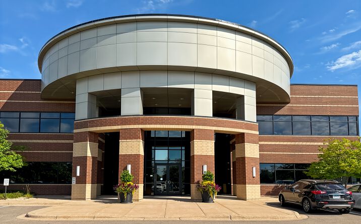 Pictures of Office property located at 8530 Eagle Point Blvd., Suite 100,, Lake Elmo, MN 55042 for lease - image #1