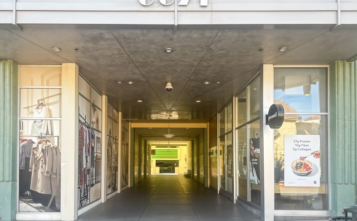 Pictures of Office property located at 6671 S Las Vegas Blvd, Las Vegas, NV 89119 for lease - image #1