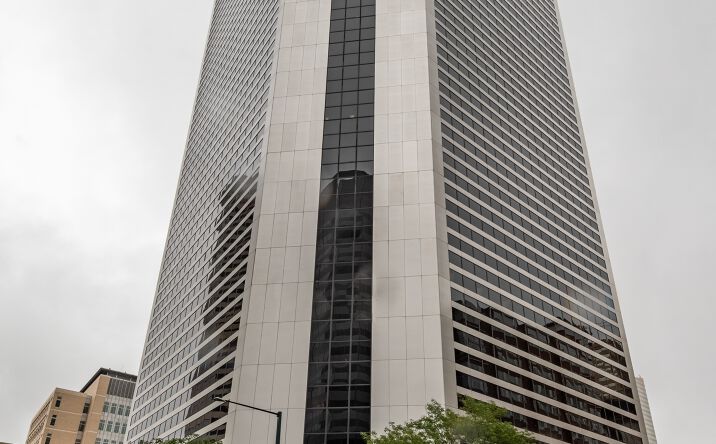 Pictures of Office property located at 999 18th Street Suite 3000, Denver, CO 80202 for lease - image #1