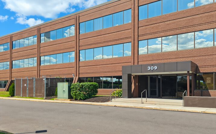 Pictures of Office property located at 309 Fellowship Road, East Gate Center Suite 200, Mount Laurel Township, NJ 08054 for lease - image #1