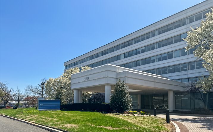 Pictures of Office property located at 1 International Plaza, Suite 550, Philadelphia, PA 19113 for lease - image #1