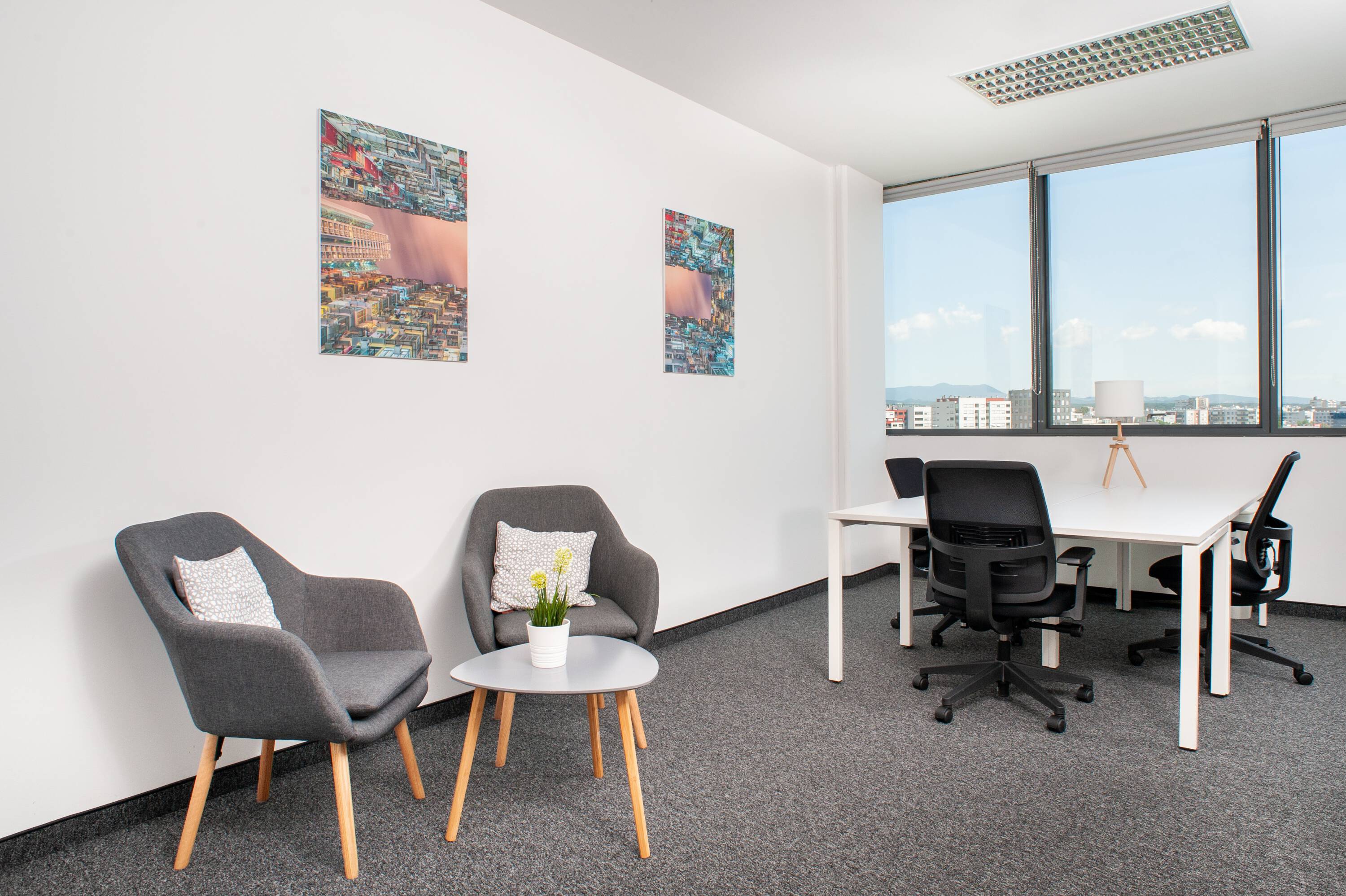 2768185