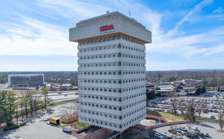 Pictures of Office property located at 6100 Dutchmans Ln, Louisville, KY 40205 for lease - image #1