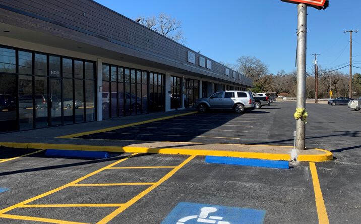 Pictures of Retail property located at 2412 W Kiest Blvd, Dallas, TX 75237 for lease - image #1