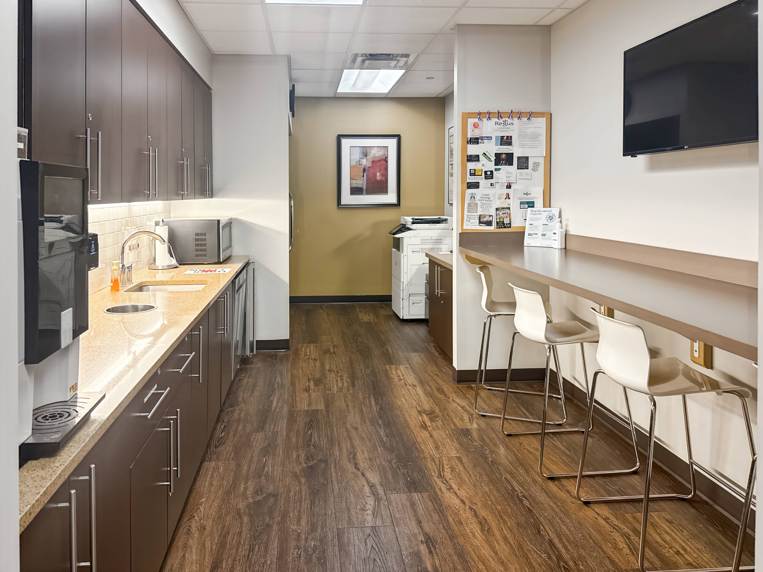 3197622