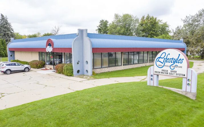 Pictures of Retail, Office property located at 5331 Corunna Road, Flint, MI 48532 for lease - image #1