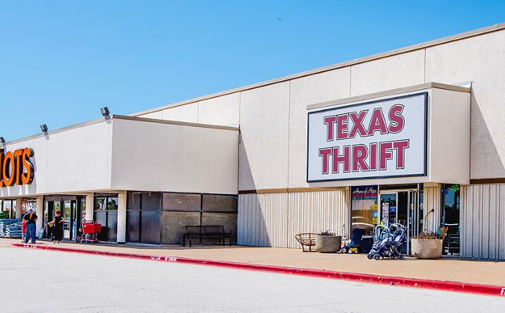 Pictures of Retail, Land property located at 903-911A W Pioneer PKWY, Arlington, TX 76013 for lease - image #1