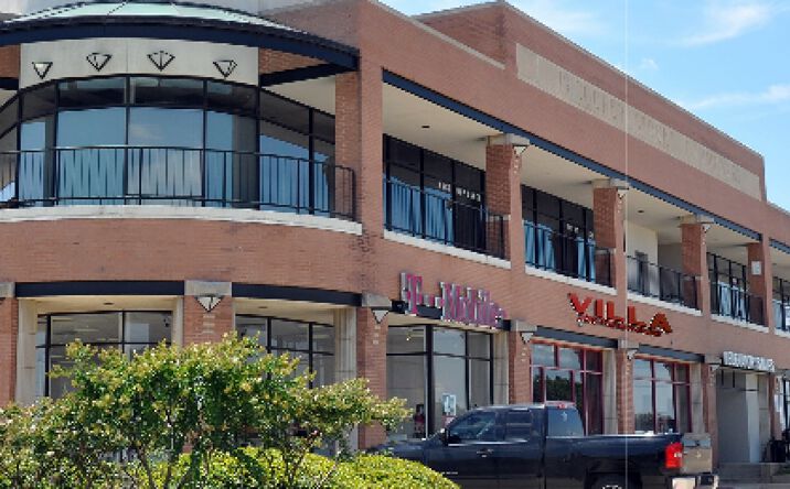 Pictures of Retail, Land property located at 1000 W Arkansas Ln, Arlington, TX 76013 for lease - image #1